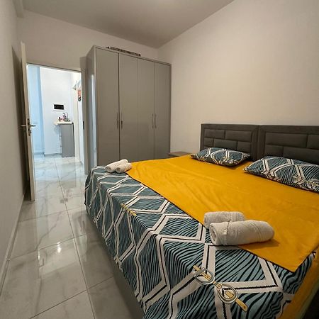 Second Home 1 Tirana Buitenkant foto