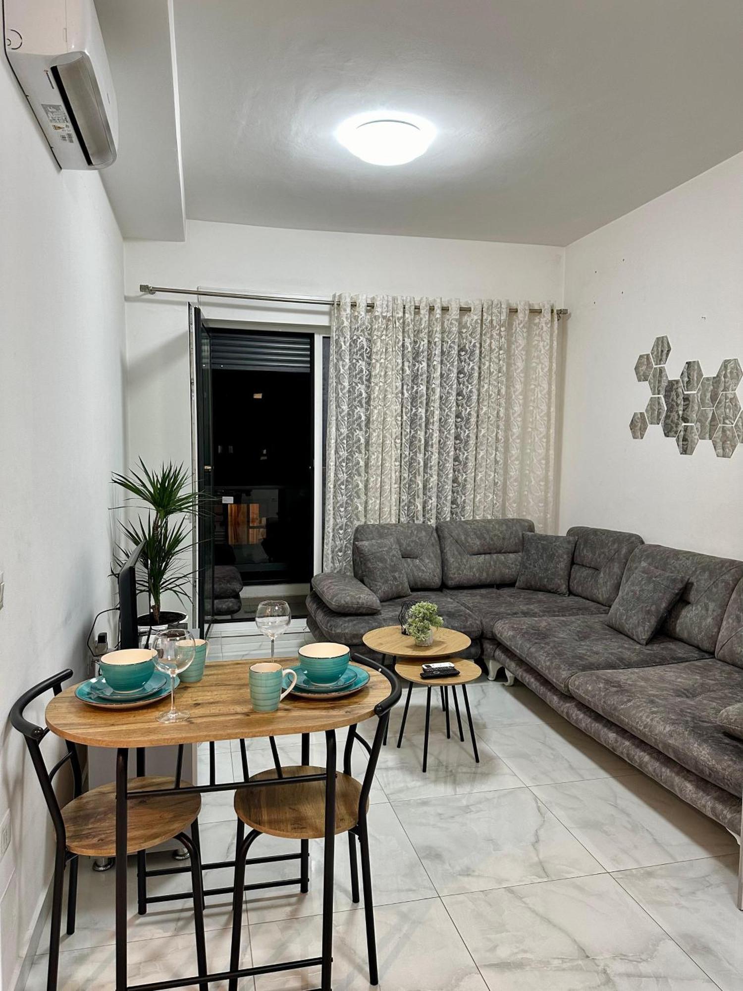 Second Home 1 Tirana Buitenkant foto
